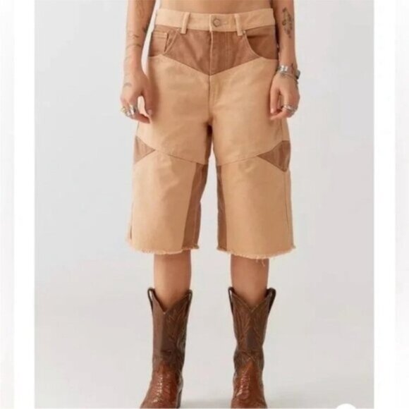 Urban Outfitters BDG Skater Girl Denim Short Seamed Sand Tan Brown New 30 Waist - Picture 4 of 9